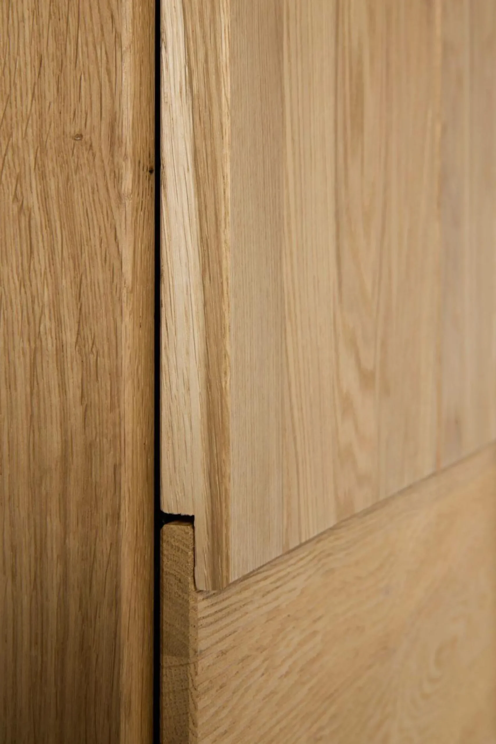 Armoire chêne massif 2 portes Conor