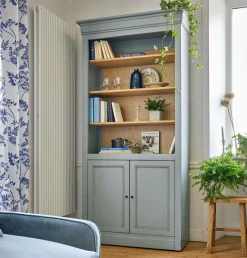 Bibliothèque bois massif 2 portes Embellie - Gris