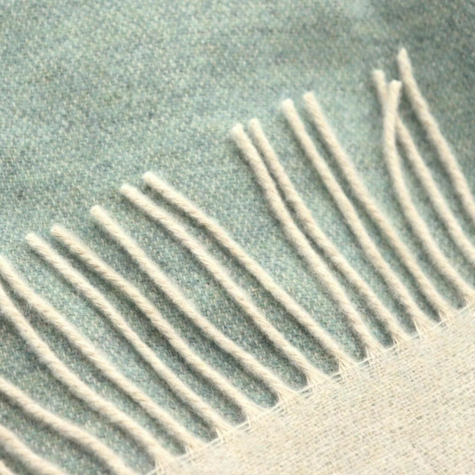 BIEDERLACK Plaid laine et cachemire Clarence - Céladon/Crème - 130 x 170 cm