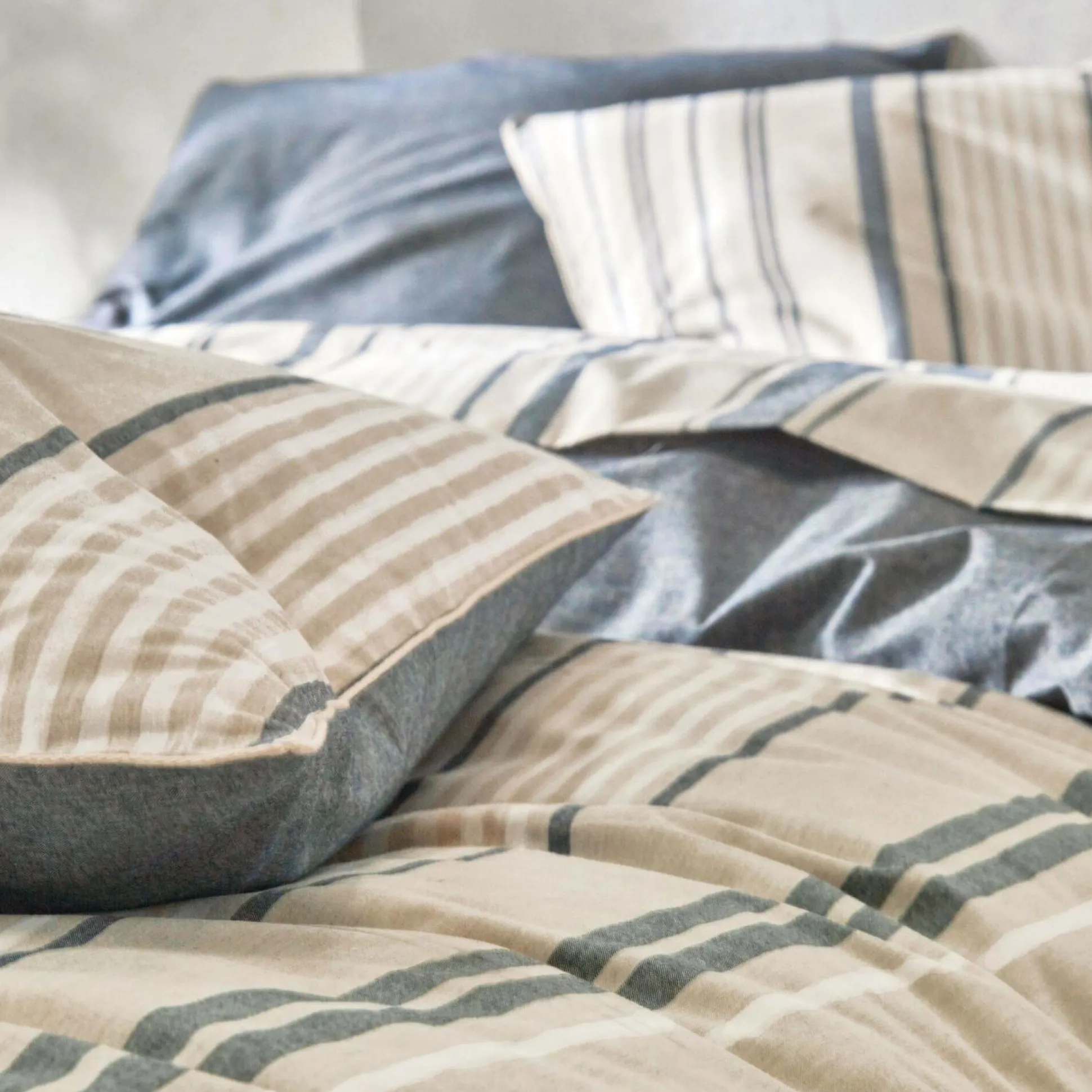 BLANC DES VOSGES Drap coton bio et recyclé Horizon - Indigo - 180 x 290 cm