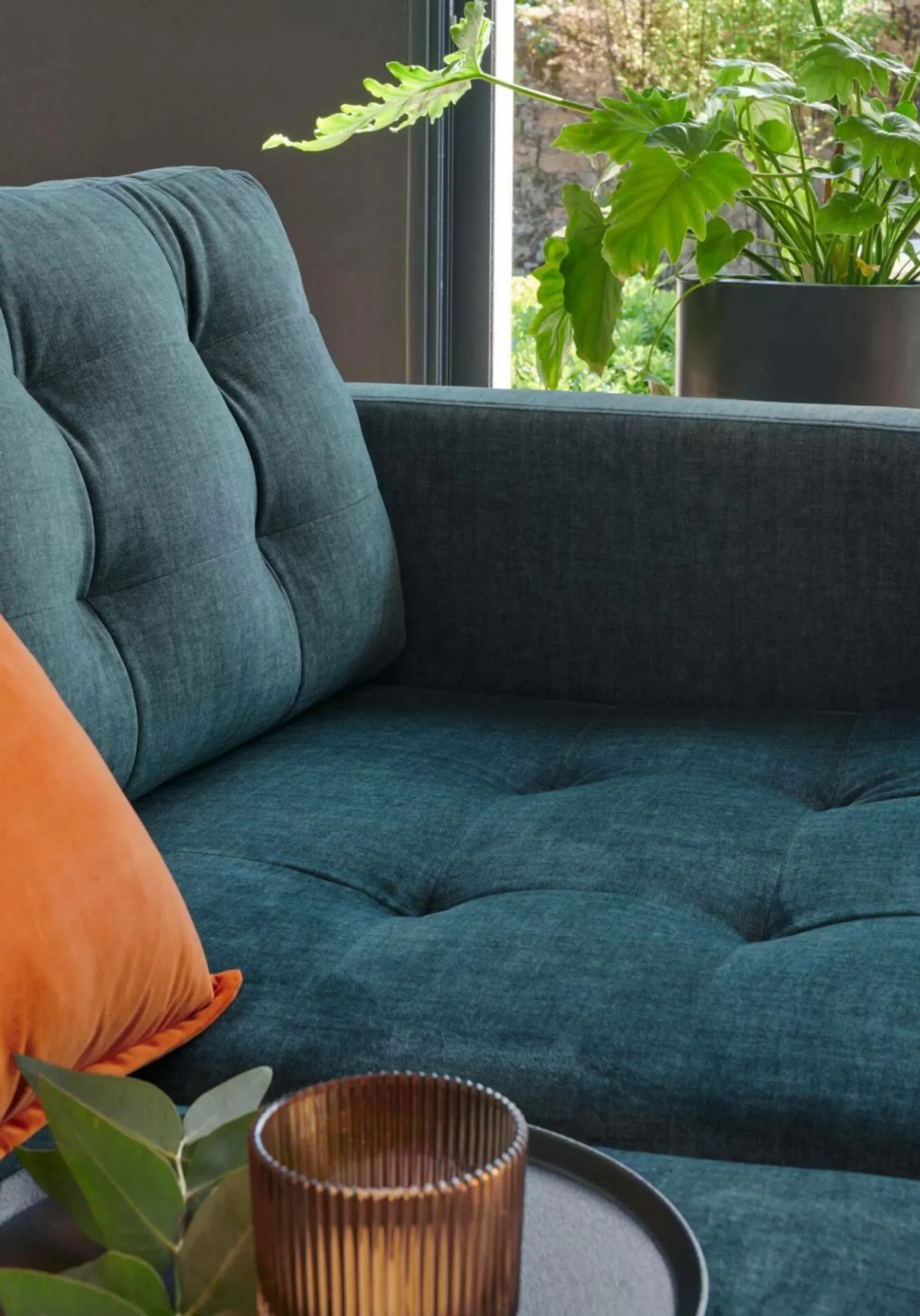 Canapé capitonné velours Odin - Beige