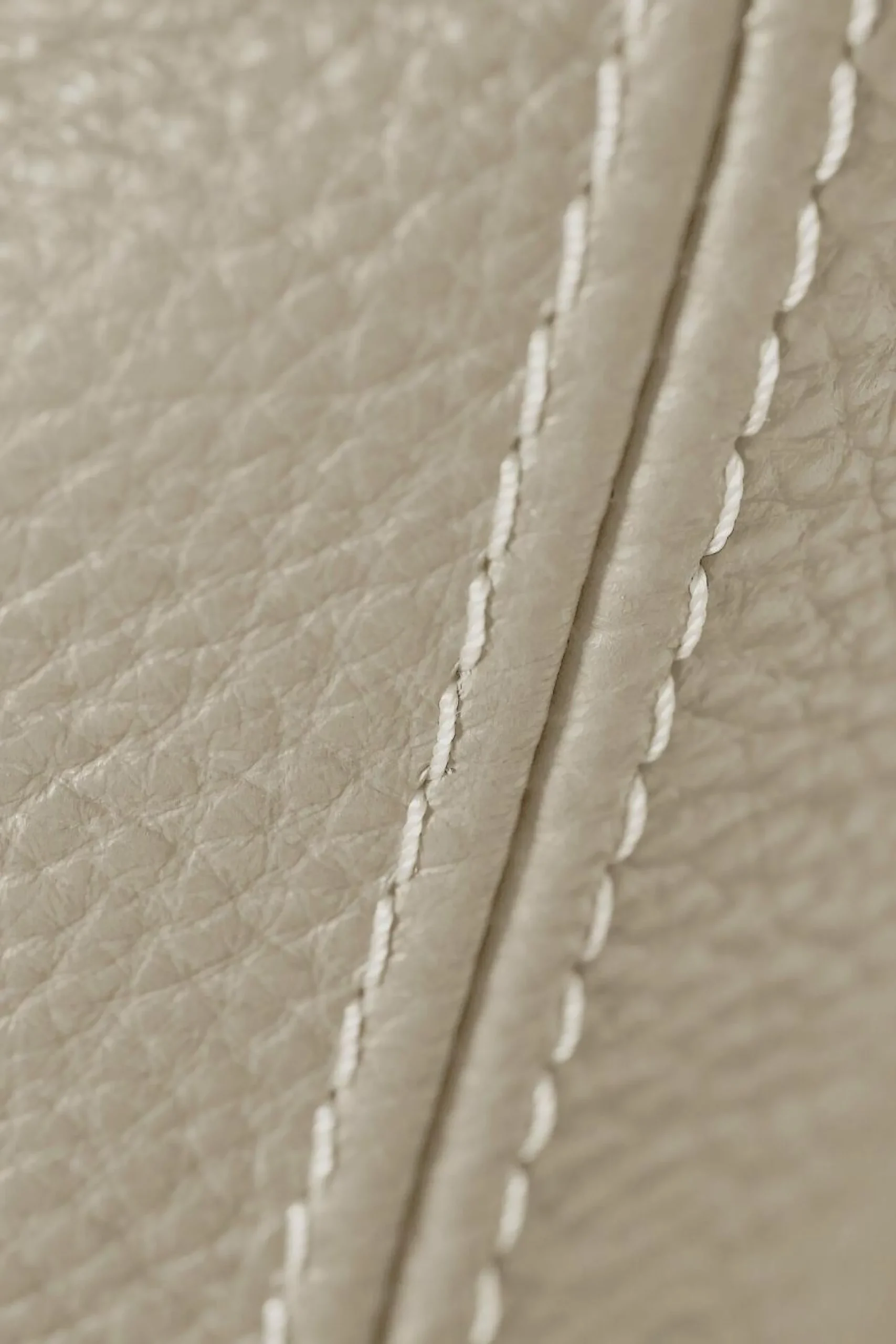 Canapé cuir Basile - Sable - Grand 3 places