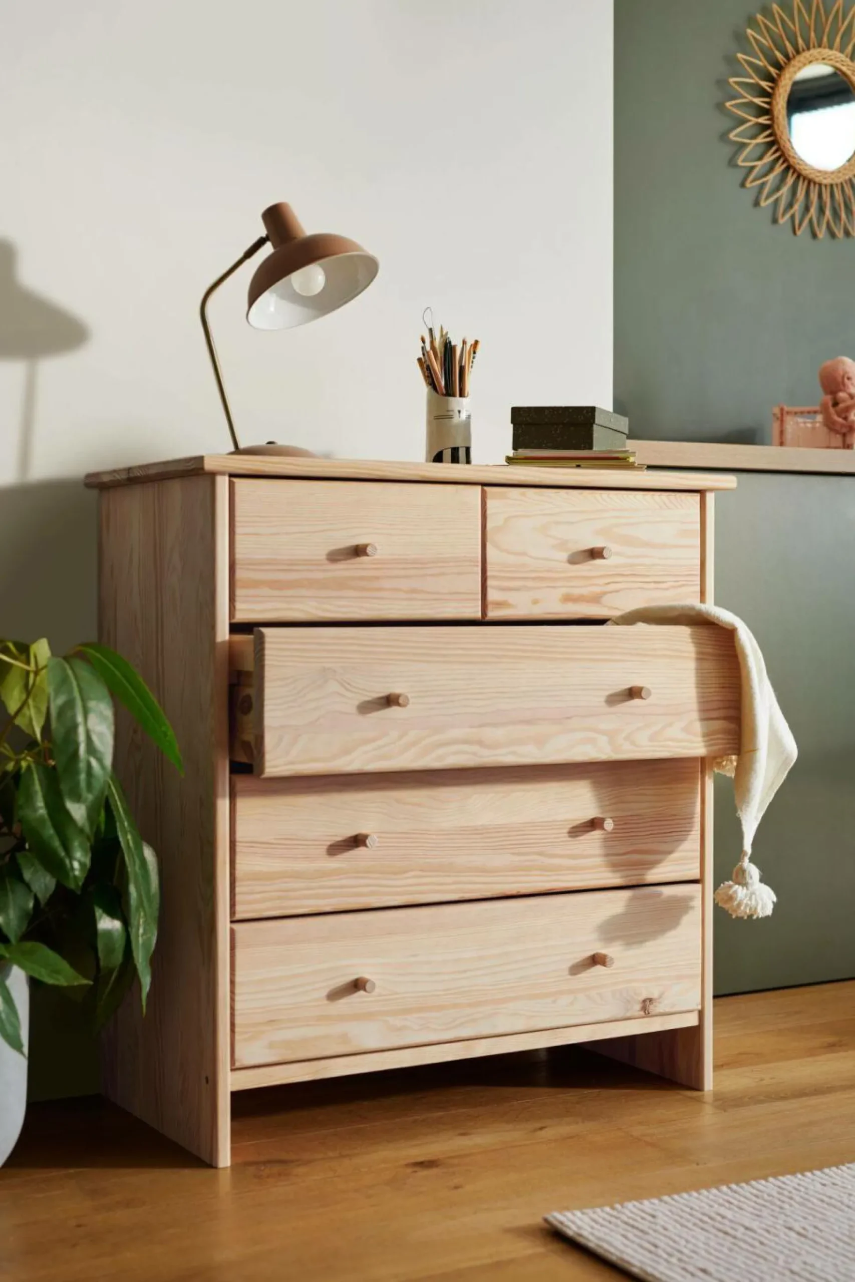 Commode bois massif 5 tiroirs Iris - Brut - Poignées Bois