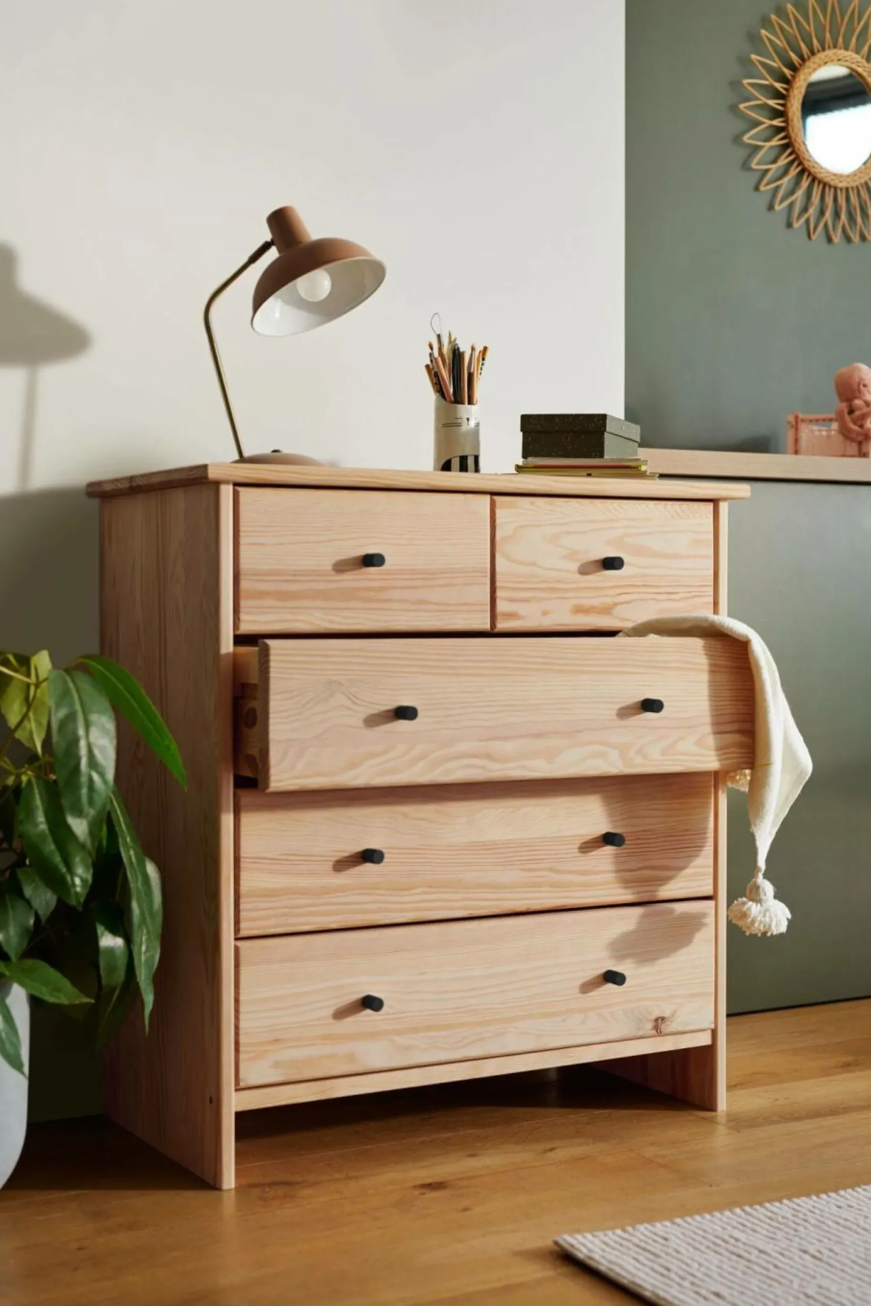 Commode bois massif 5 tiroirs Iris - Naturel - Poignées Noir