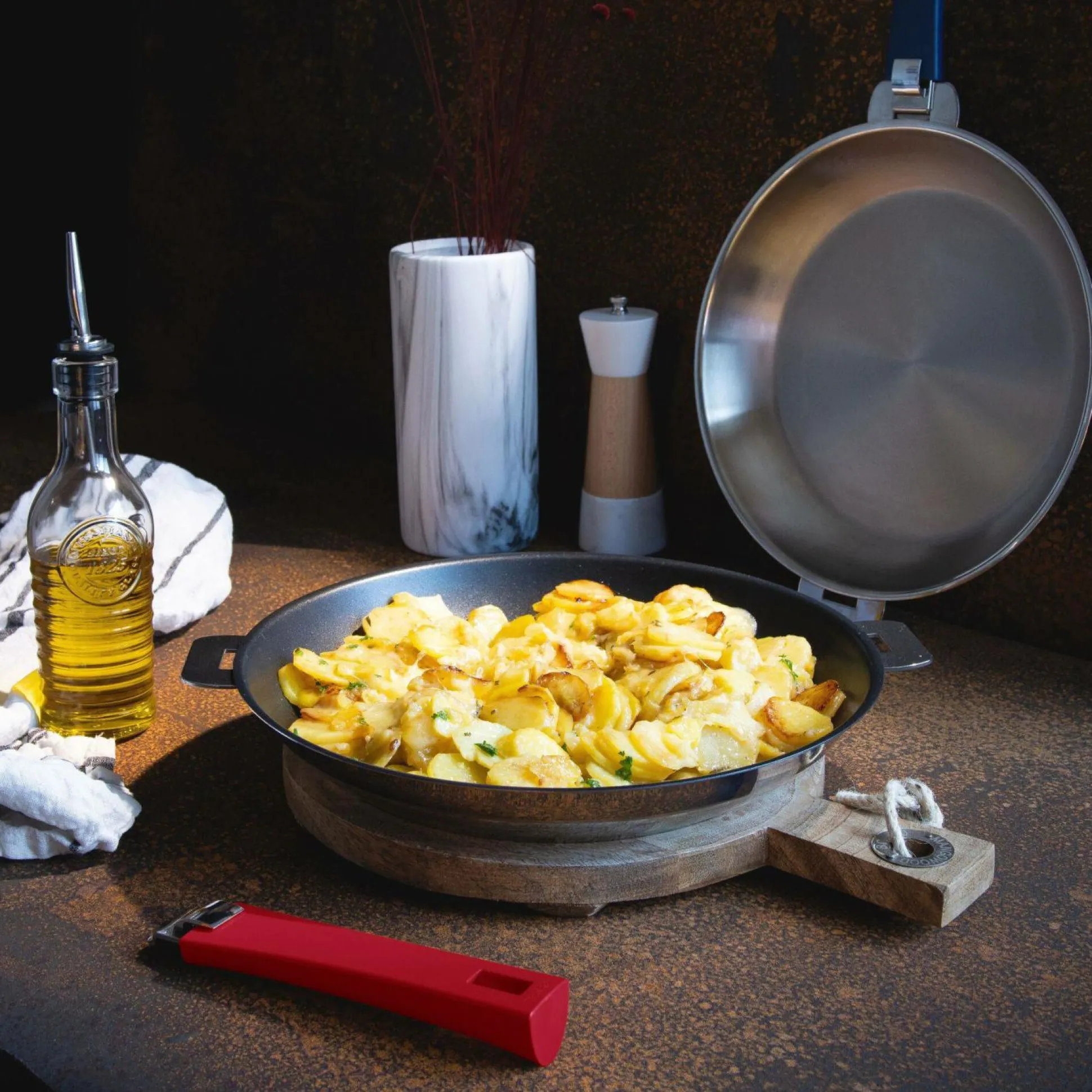 CRISTEL Lot de 2 poêles Mutine 24 et 26 cm avec poignée framboise