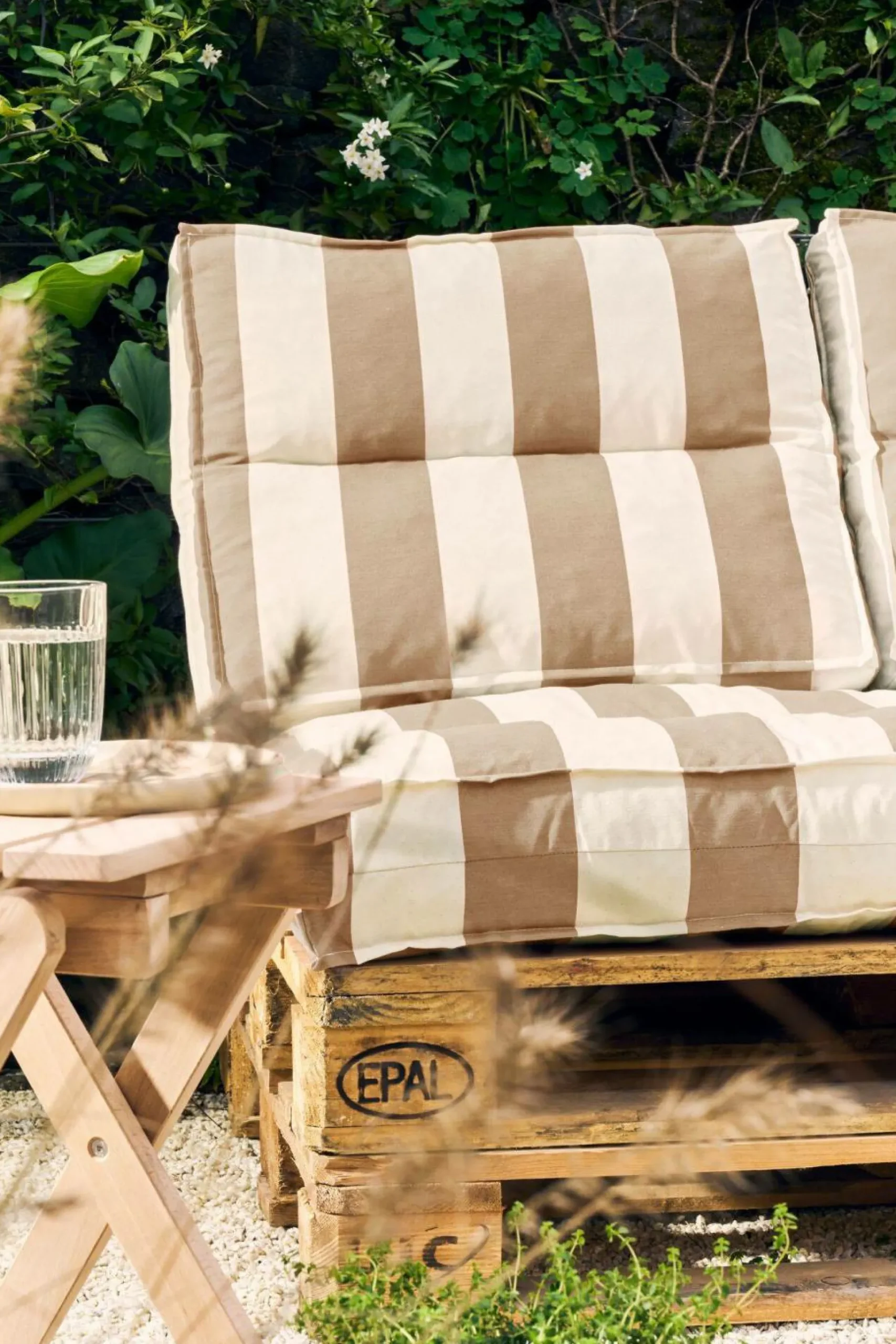 Dossier coussin palette recyclé Heva - Rayure Beige