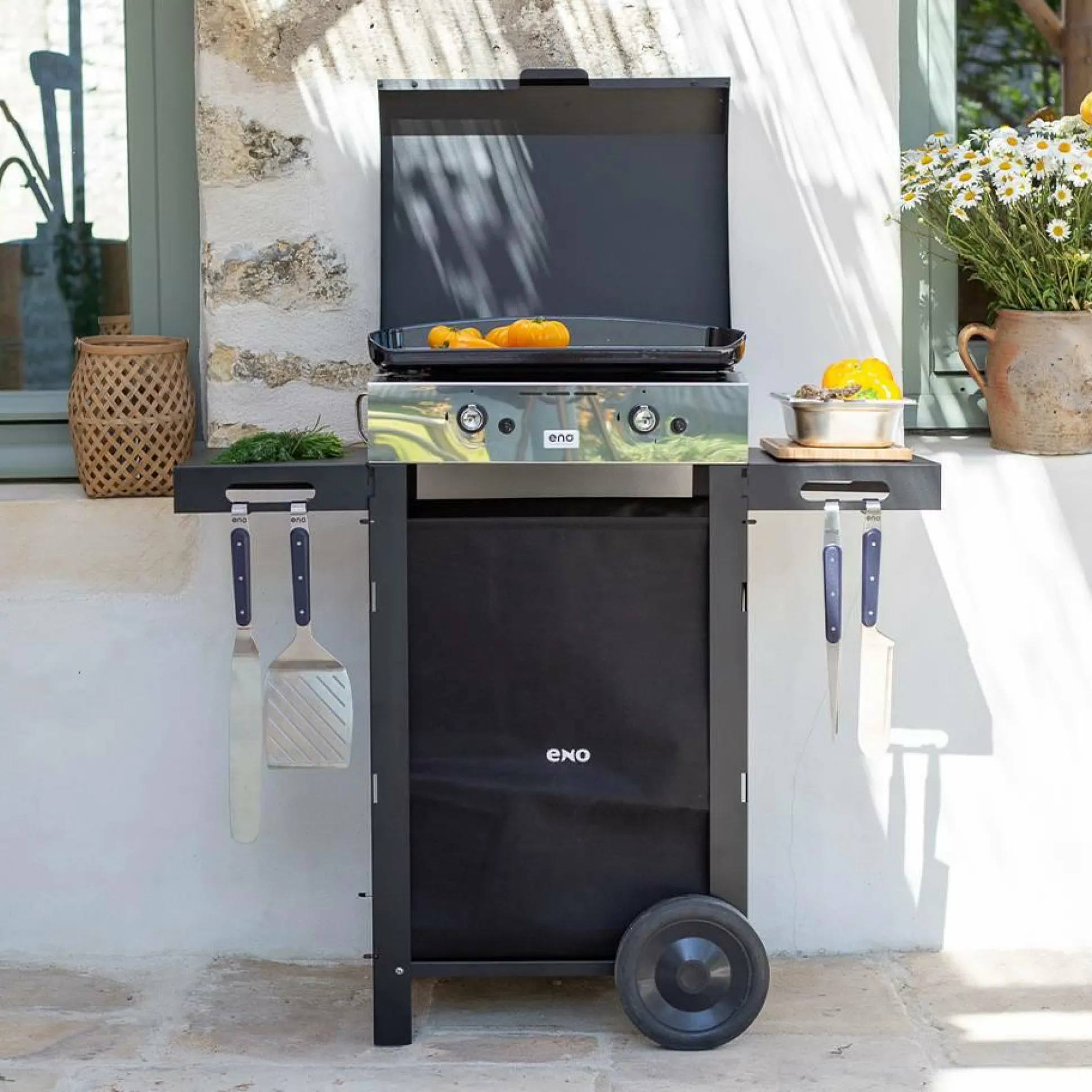 ENO Ensemble Plancha et Chariot Initial Gaz 50 en Acier Noir et Inox