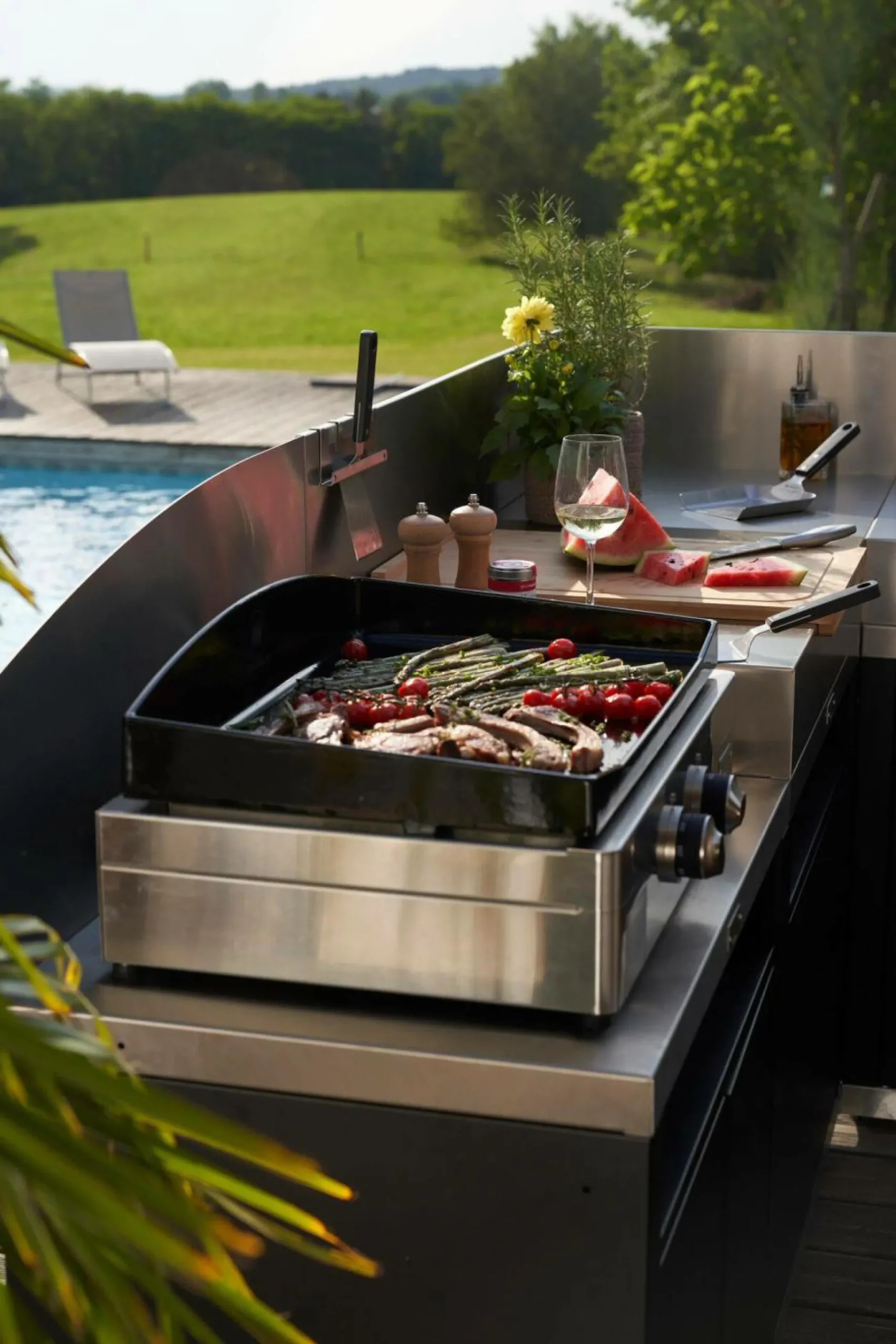 LE MARQUIER Cuisine d'Extérieur en Angle 5 Éléments avec Crédence en Acier Noir - Acier Noir/Inox