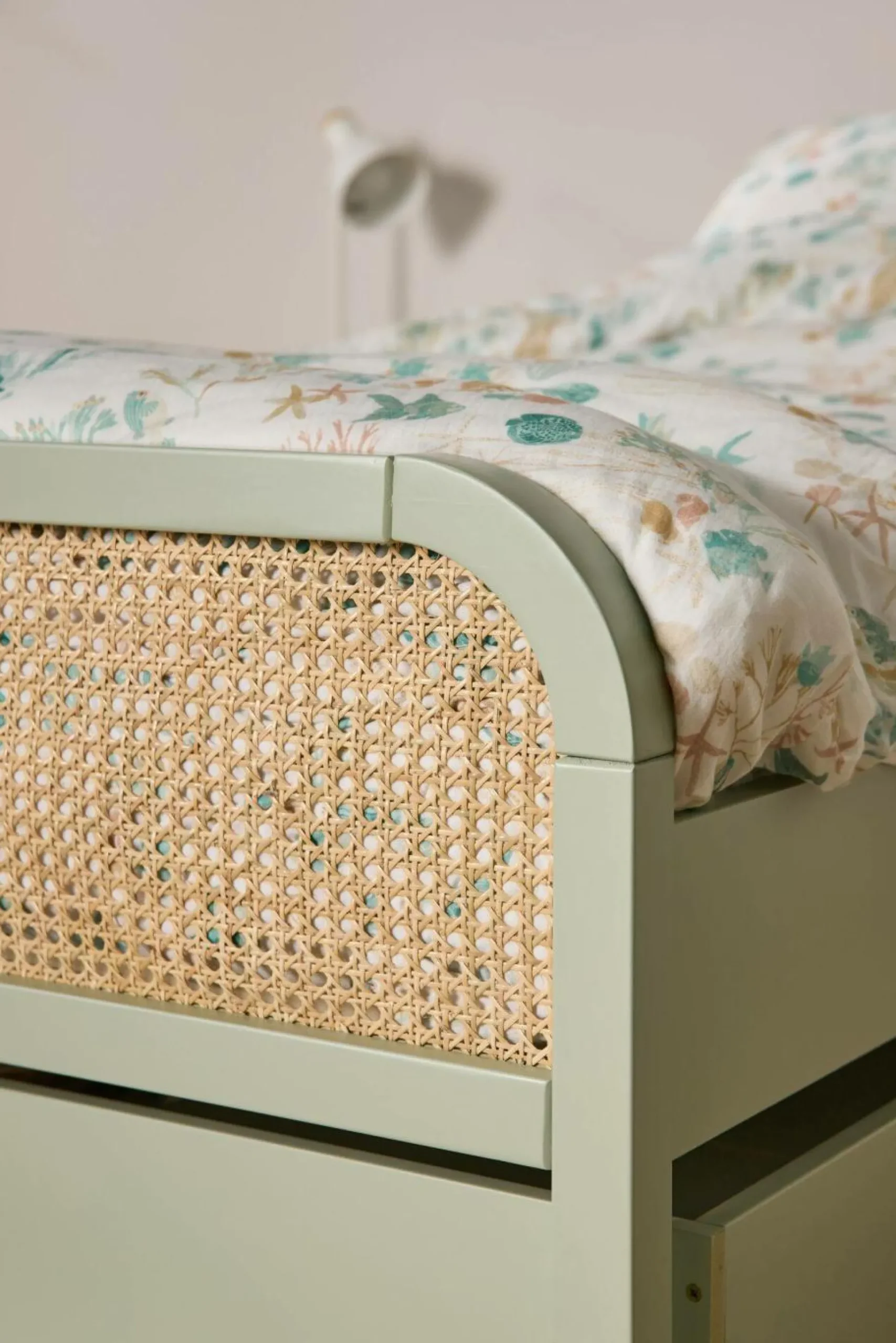 Lit avec tiroir de rangement en option Sam - Vert sauge