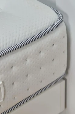 Matelas mousse HR 5 zones 25 cm Edouard - 140 x 200 cm