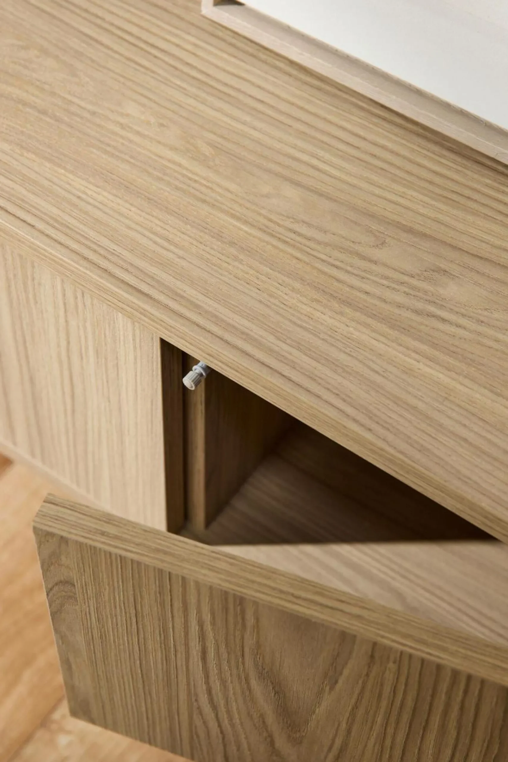 Meuble TV 3 portes décor bois Simon