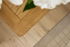 Meuble TV bois massif 2 portes 3 tiroirs Embellie - Noir