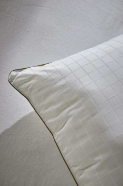 Oreiller résilient sensation duvet Lyne - 65 x 65 cm