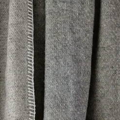 Plaid poncho multifonction en laine Pema - Granit