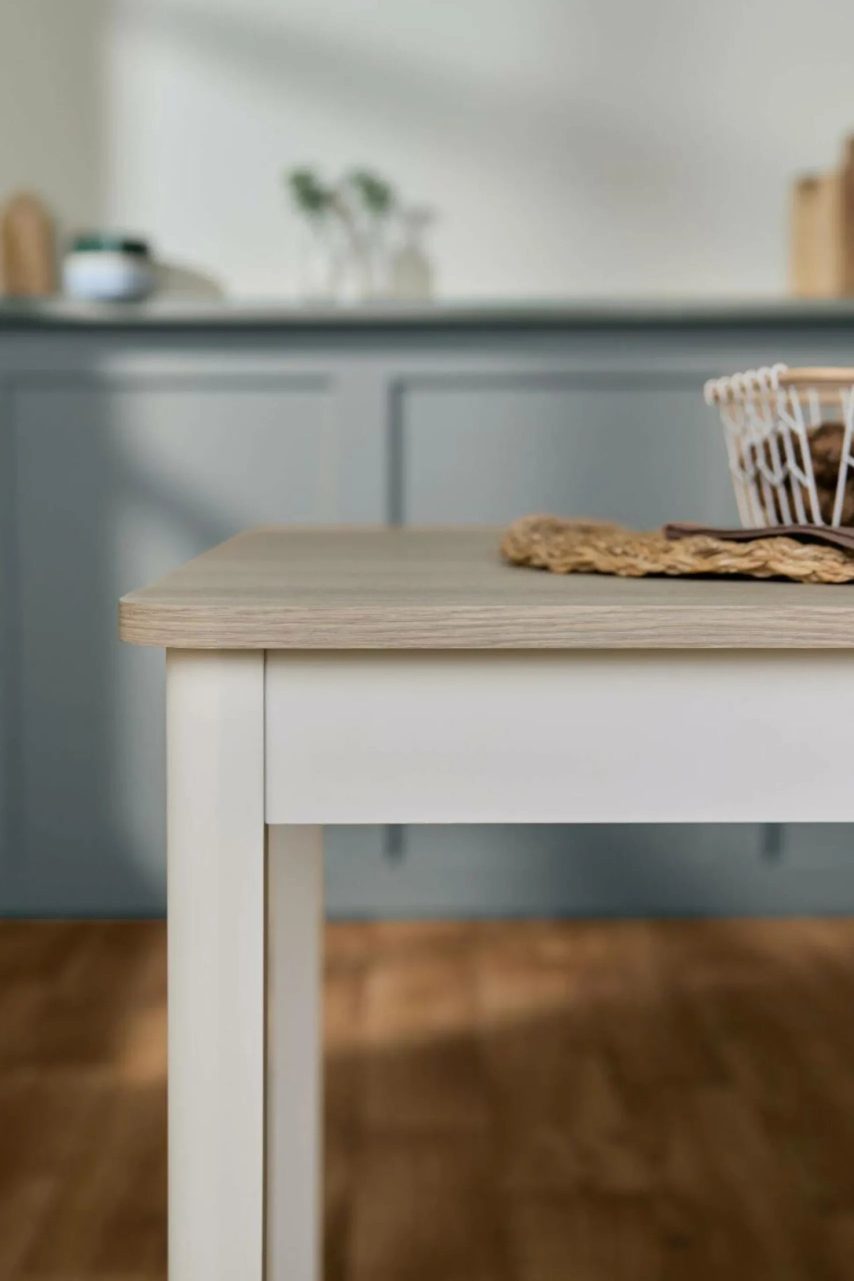 Table à manger carrée décor bois et blanc 2 à 4 personnes Adeline