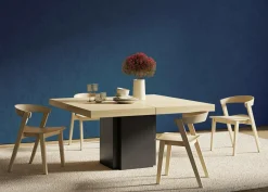 Table à manger carrée décor bois et noir pied central 8 personnes Dusk - Chêne/Noir
