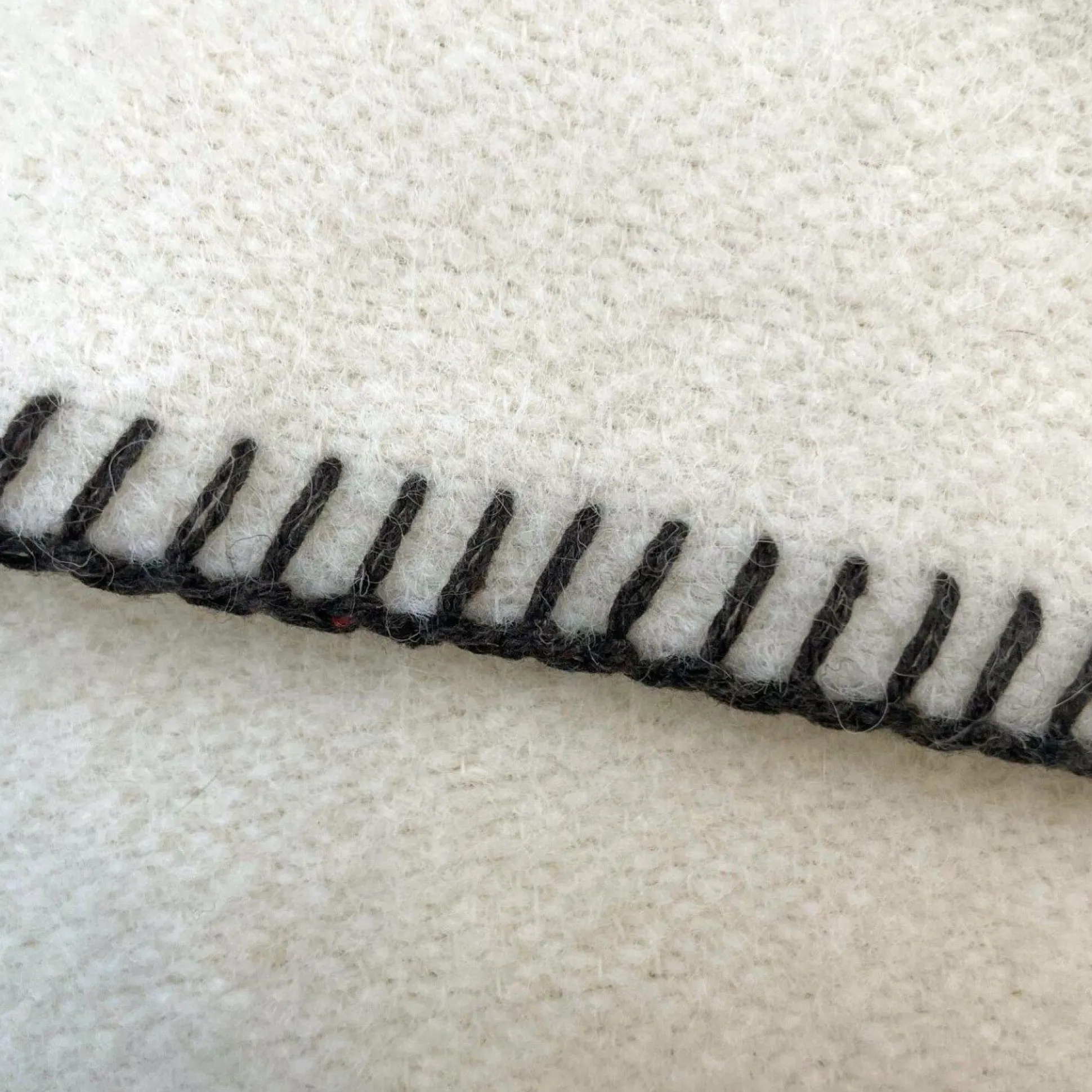 TOISON D'OR Plaid laine Aspen - Fil gris - 180 x 240 cm